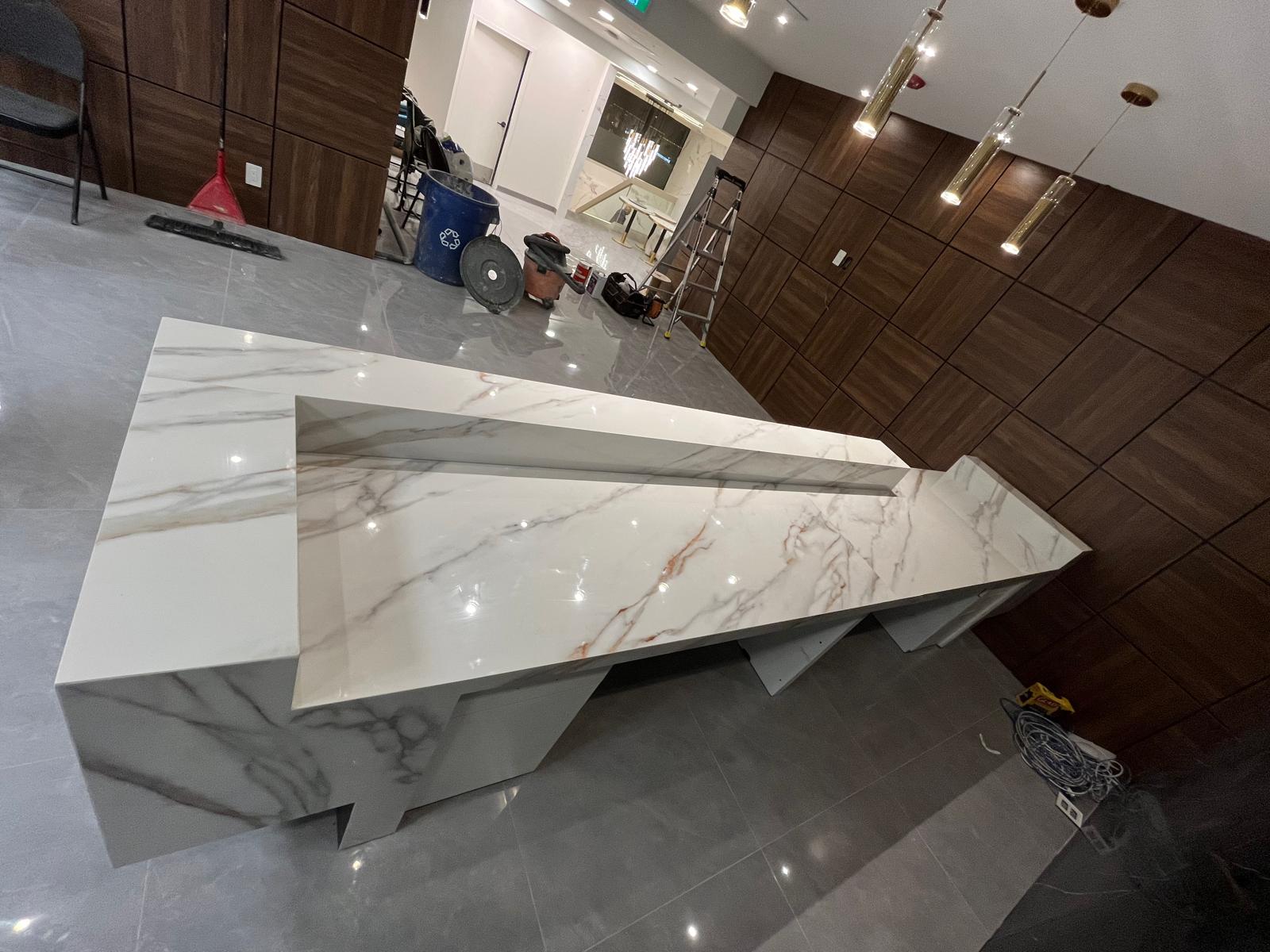 Porcelain Reception Desk Entrance